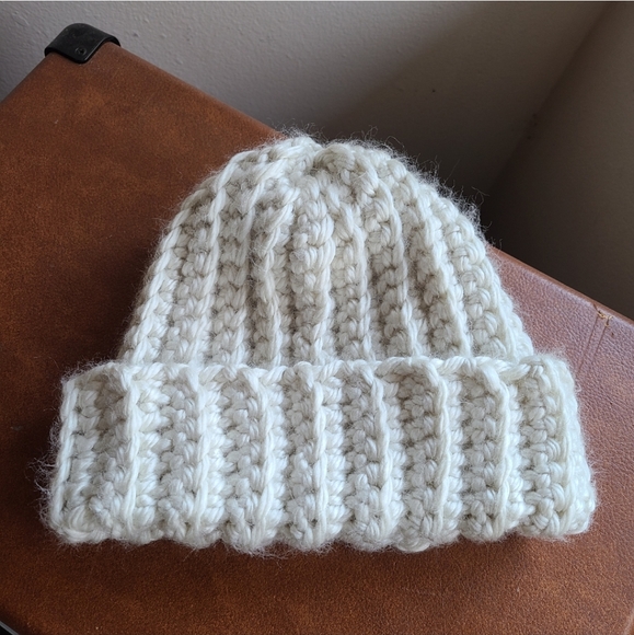 Chunky Handmade White Beanie Toque - Picture 2 of 5